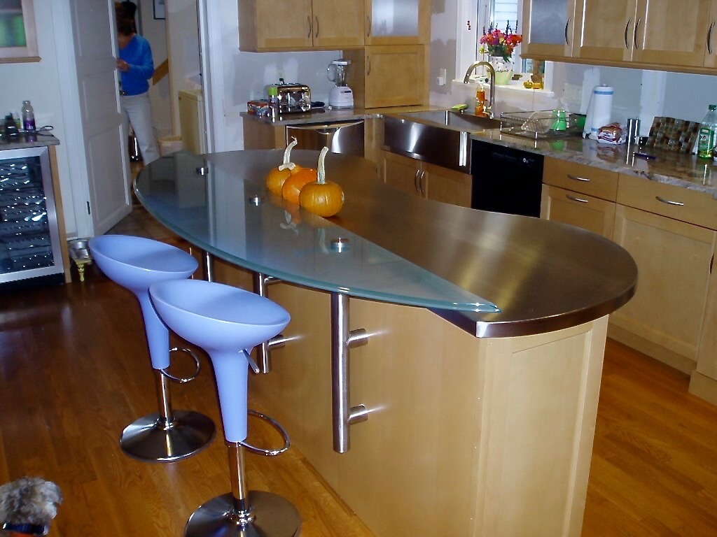 Raised Glass Countertops, Bars and Kitchens