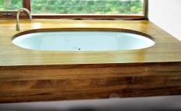Teak Wide Plank Wood Bathtub Surround